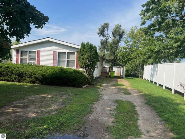 502 Hysell Street, Clare, MI 48617