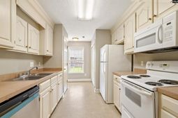 3540 Landmark Drive  photo 4