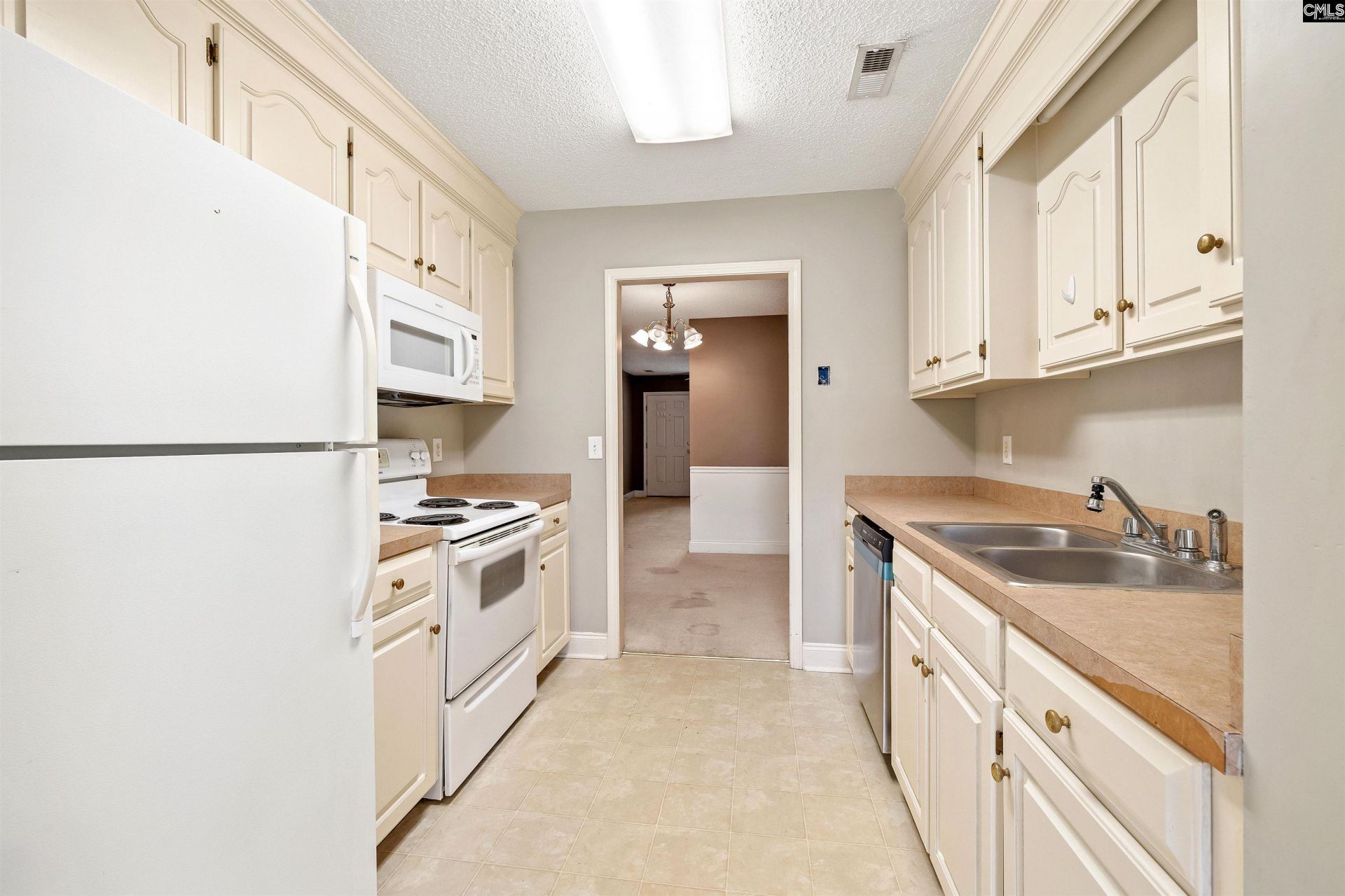 3540 Landmark Drive  Photo 5