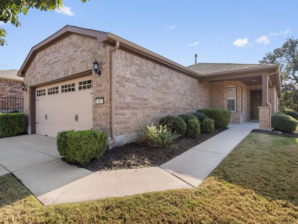 307 Kickapoo Creek LN , Georgetown, TX 78633