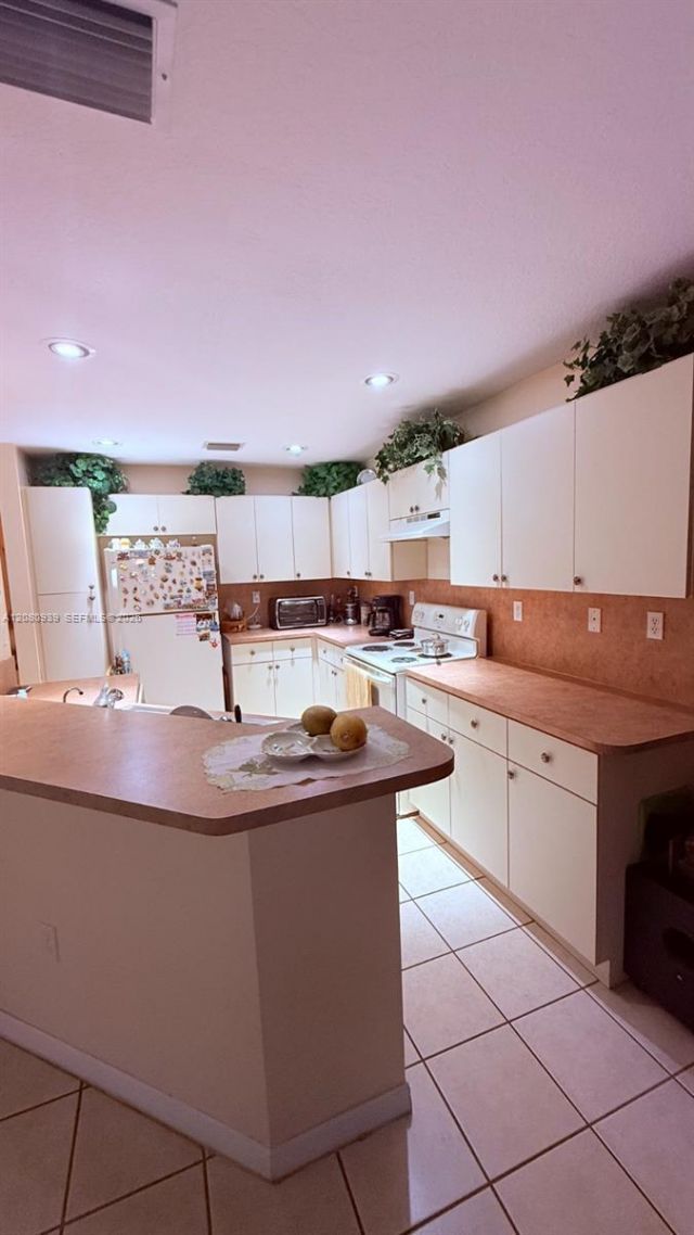 4729 SW 163rd Pl , Miami, FL 33185 Photo