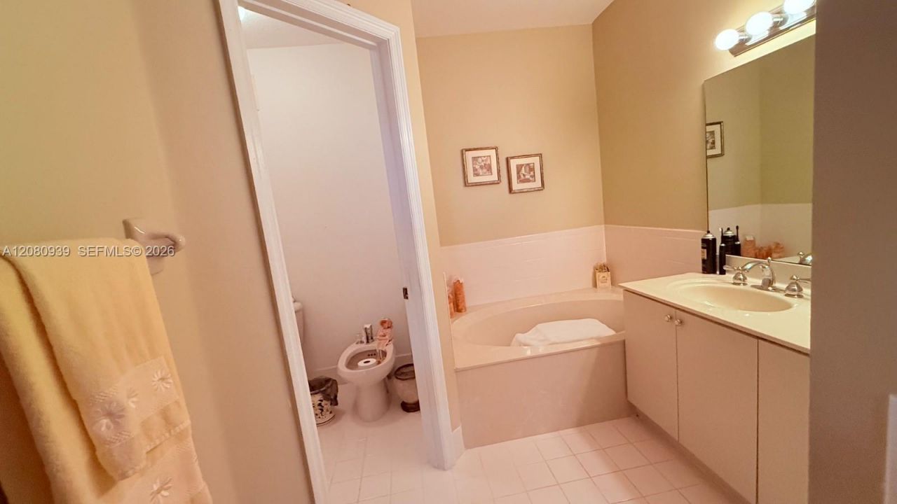 4729 SW 163rd Pl , Miami, FL 33185 Photo