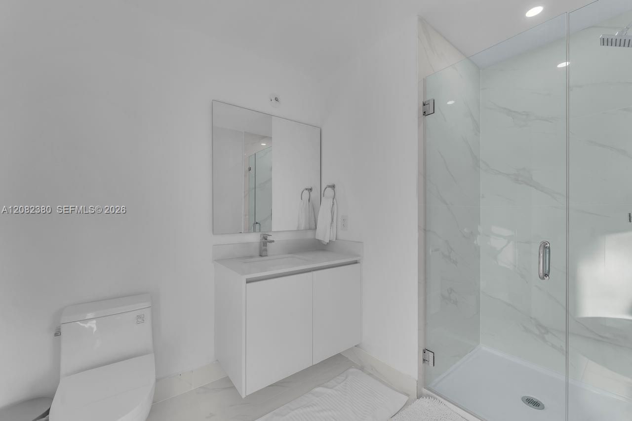 700 NE 24th St , Unit 1405, Miami, FL 33137 Photo