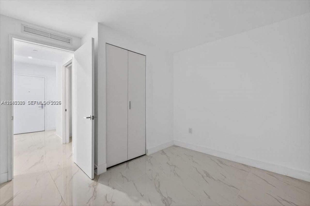 700 NE 24th St , Unit 1405, Miami, FL 33137 Photo