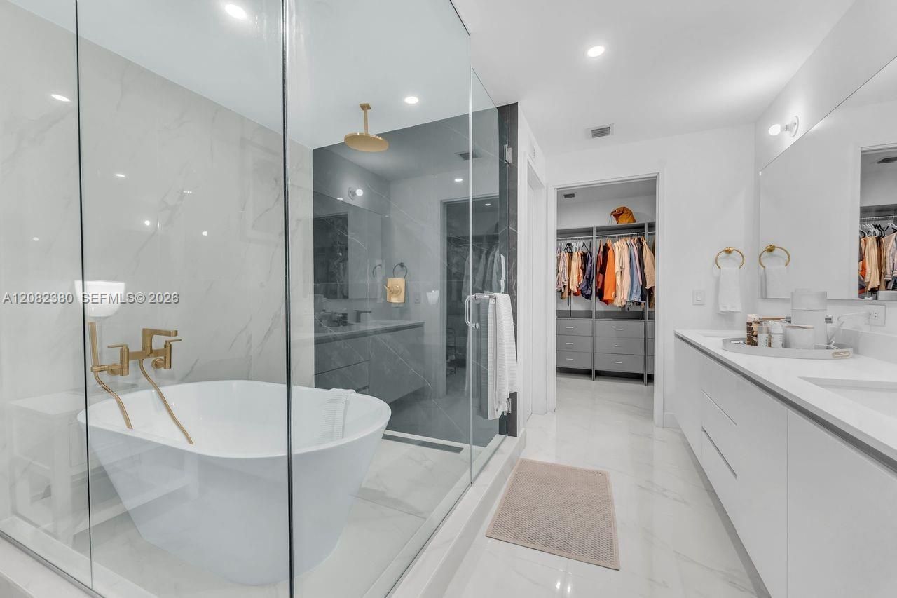 700 NE 24th St , Unit 1405, Miami, FL 33137 Photo