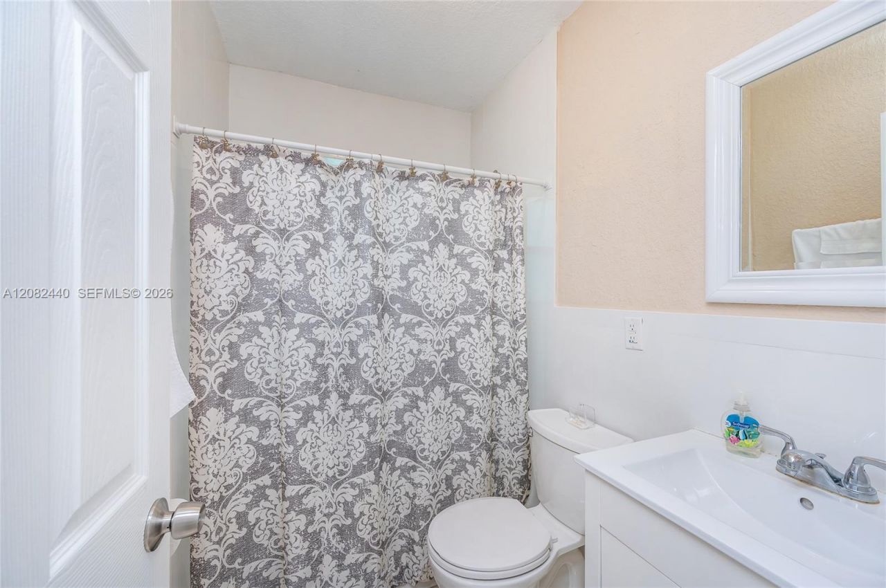 1020 SW 73rd Pl , Miami, FL 33144 Photo