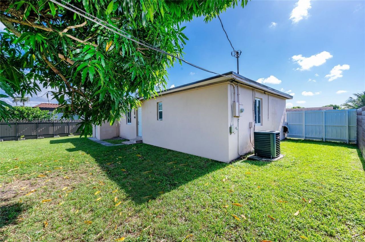 1020 SW 73rd Pl , Miami, FL 33144 Photo
