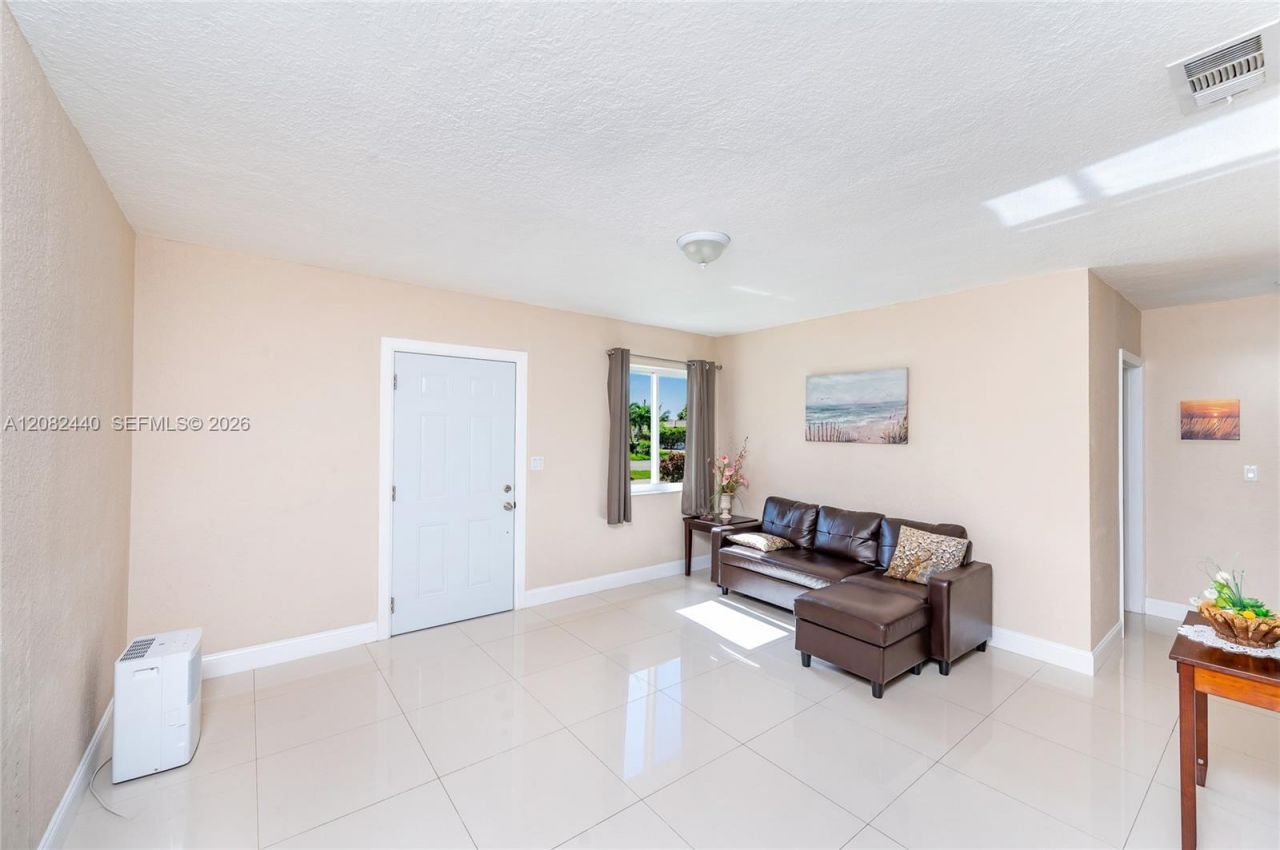 1020 SW 73rd Pl , Miami, FL 33144 Photo