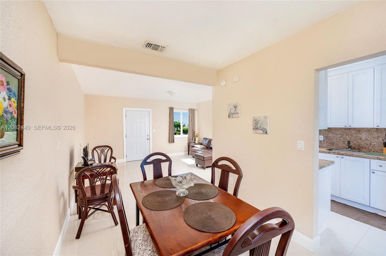 1020 SW 73rd Pl , Miami, FL 33144 Photo