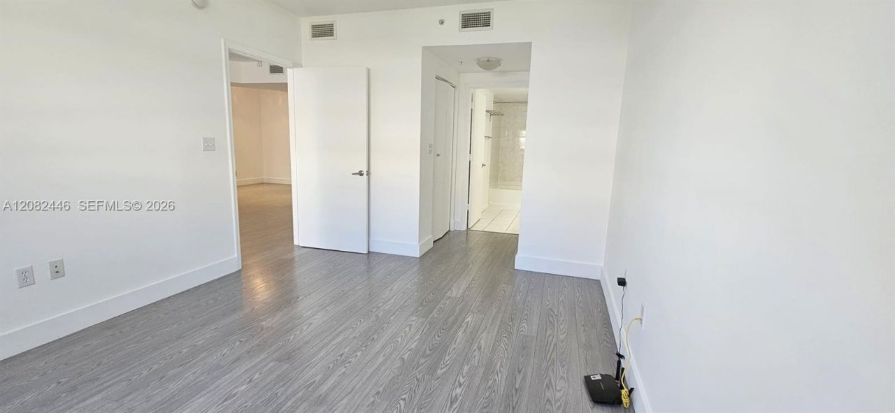 2775 NE 187th St , Unit 424, Aventura, FL 33180 Photo