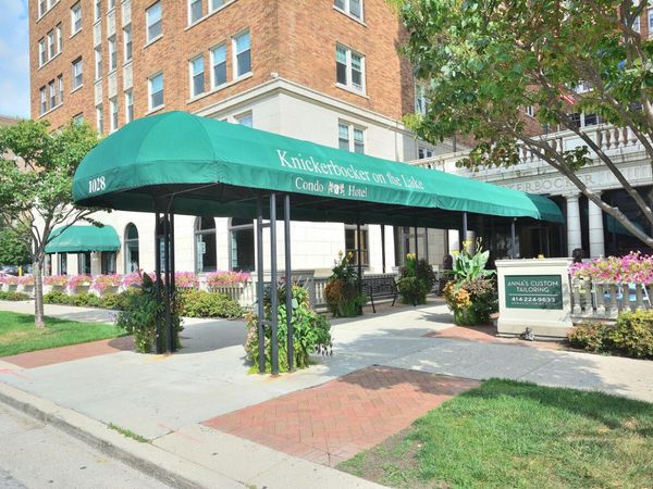 1028 E Juneau Ave, Unit 412, Milwaukee, WI 53202