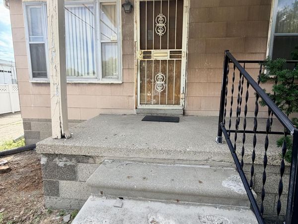 19127 Dwyer Street, Detroit, MI 48234