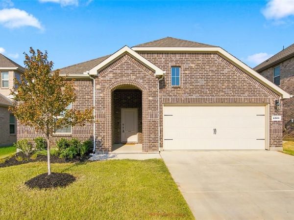 4309 Silver Chute Avenue , Aubrey, TX 76227