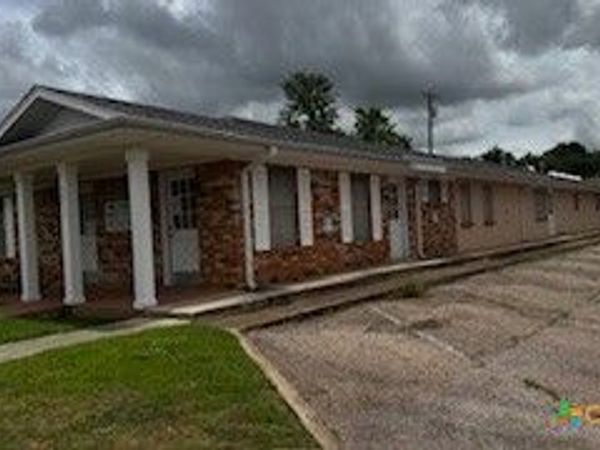 2211 S 57th Street , Temple, TX 76504