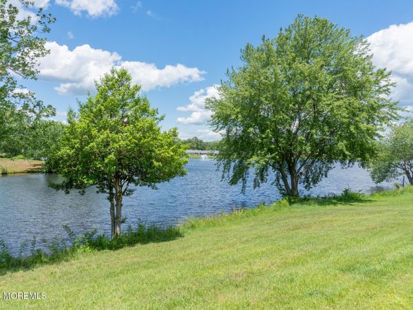 106C Edinburgh Lane, Lakewood, NJ 08701