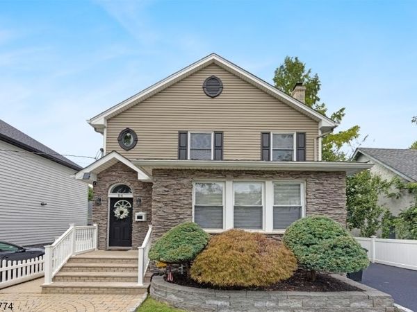 84 Vanderburgh Ave, Rutherford, NJ 07070