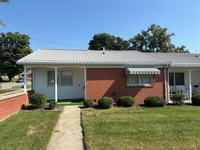224 S East Street, Unit 1, Hillsboro, OH 45133 Photo 1