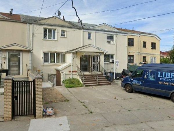 6258-6260 Grand Central Parkway , Forest Hills, NY 11375