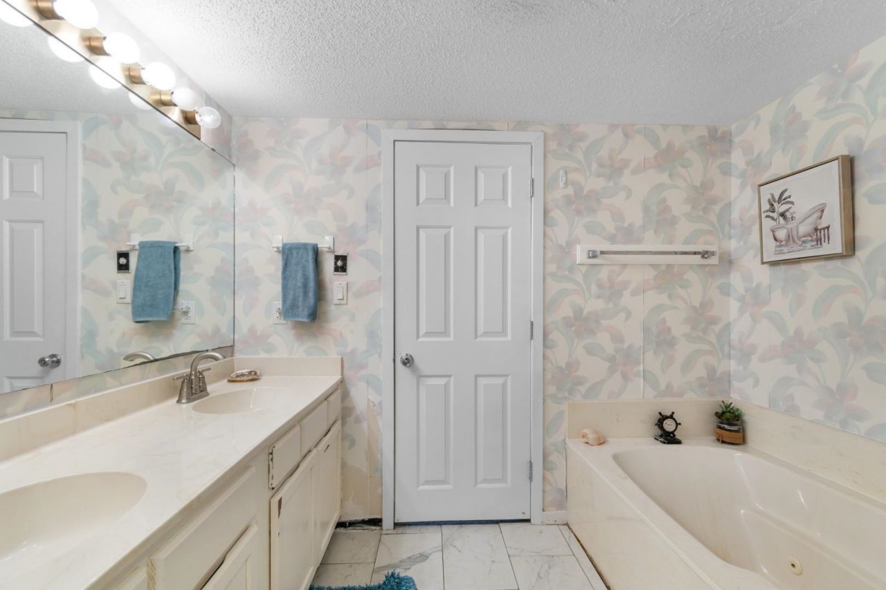 5800 N Ocean Blvd. Photo 19
