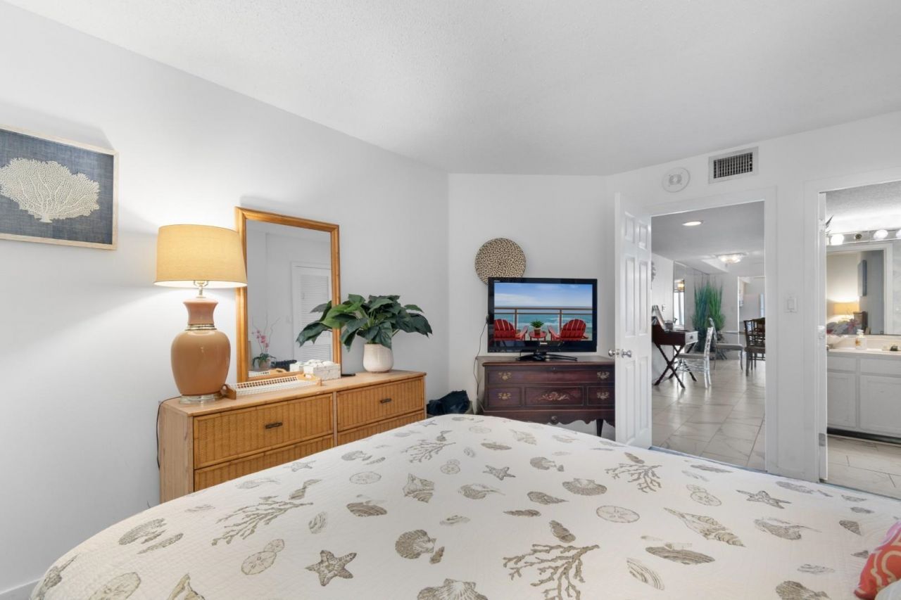 5800 N Ocean Blvd. Photo 24