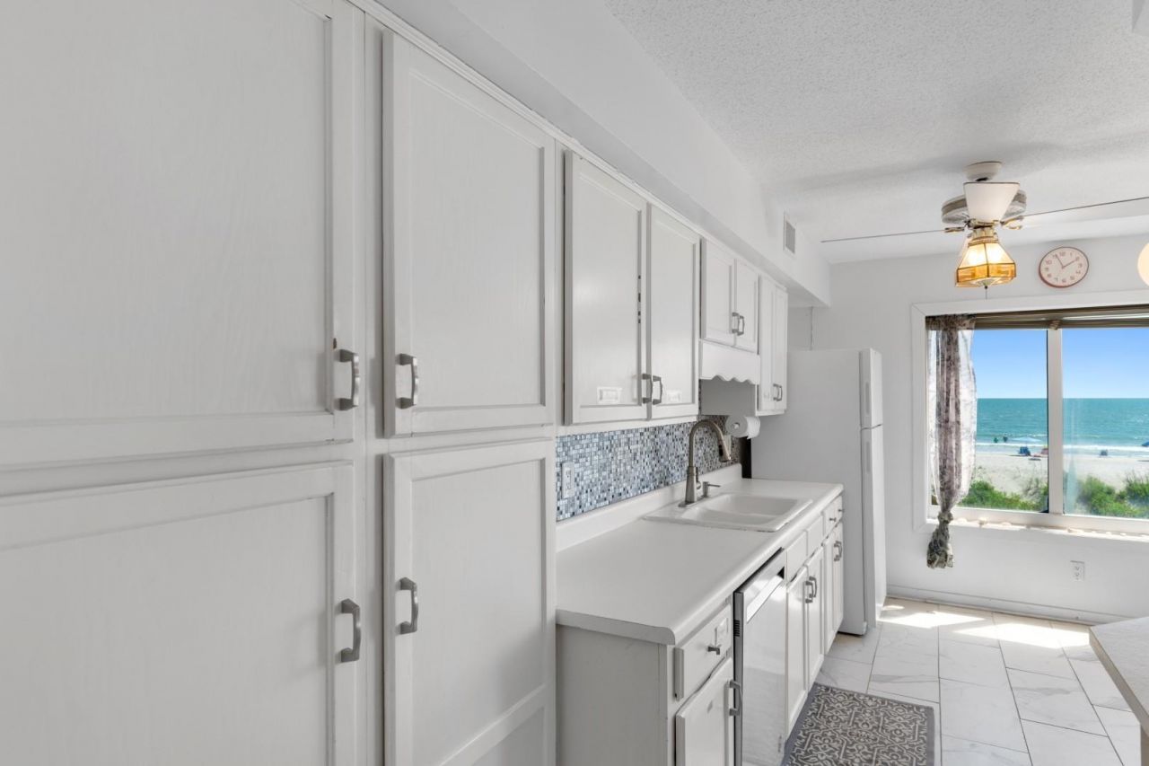 5800 N Ocean Blvd. Photo 8