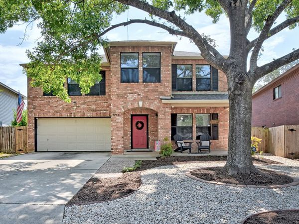 9202 VICTORY PASS DR, San Antonio, TX 78240