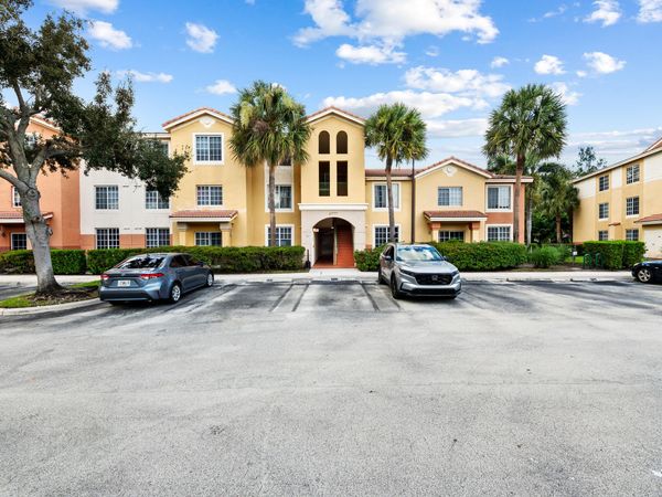 6777 HERITAGE GRANDE, Unit 1107, Boynton Beach, FL 33437