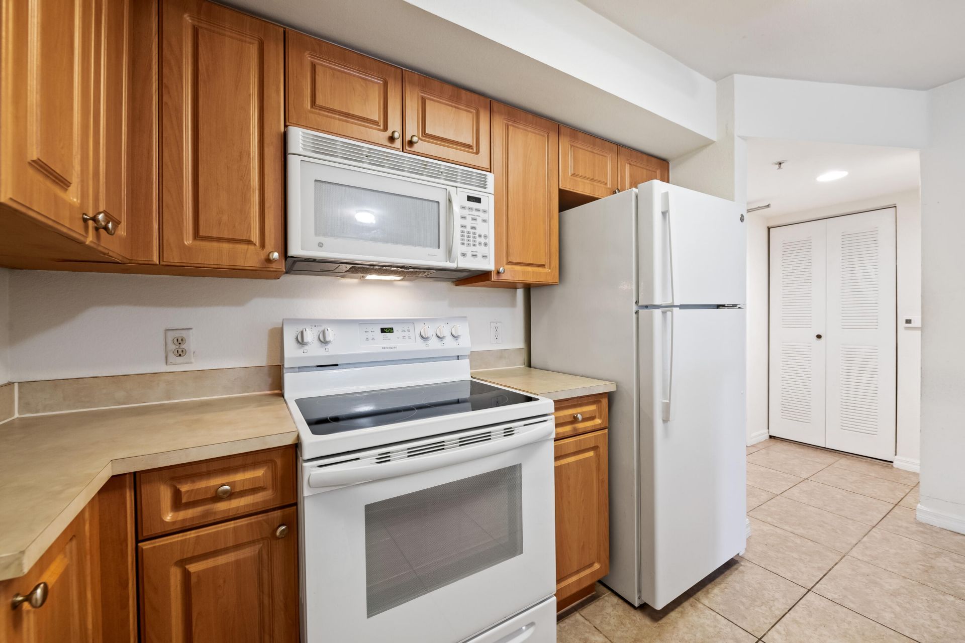 6777 Heritage Grande, Unit 1105, Boynton Beach, FL 33437 Photo