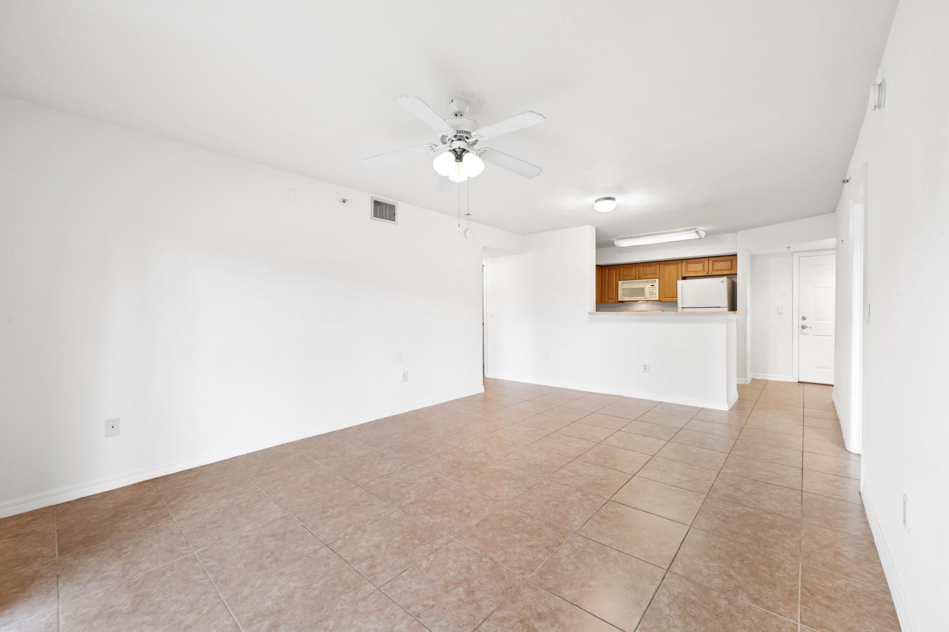 6777 Heritage Grande, Unit 1105, Boynton Beach, FL 33437 Photo