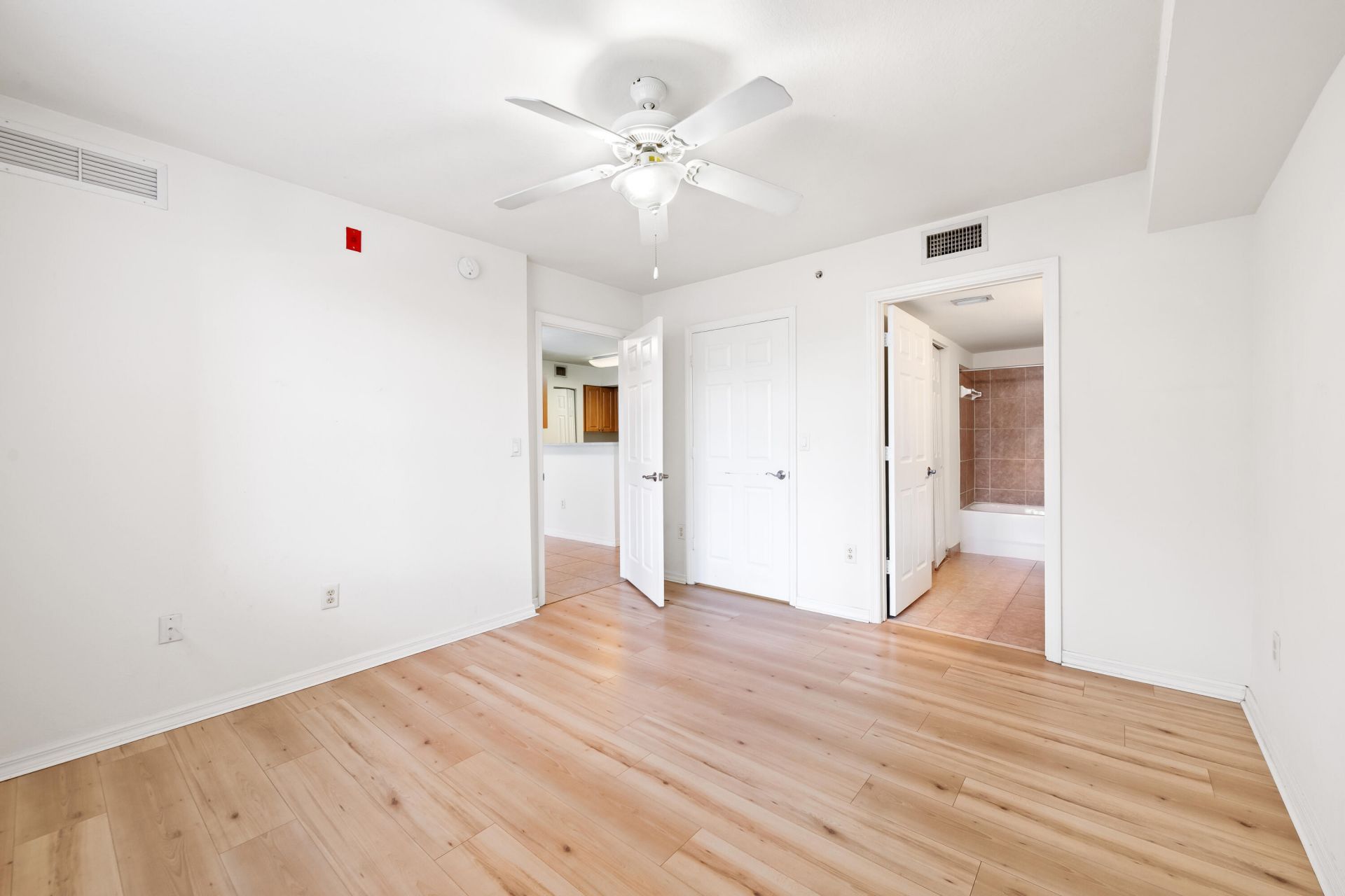 6777 Heritage Grande, Unit 1105, Boynton Beach, FL 33437 Photo