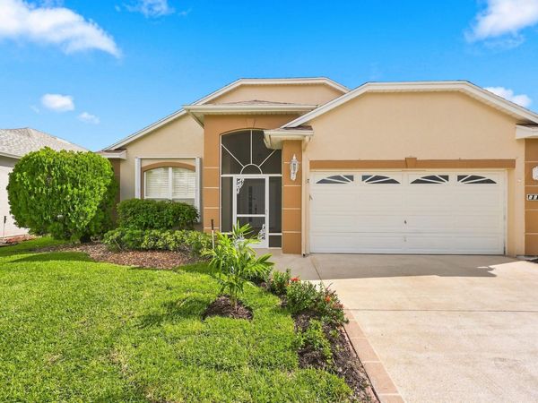 996 NW Tuscany Drive, Port St. Lucie, FL 34986