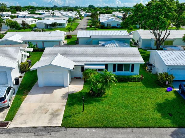 2377 SW 8TH Avenue, Boynton Beach, FL 33426