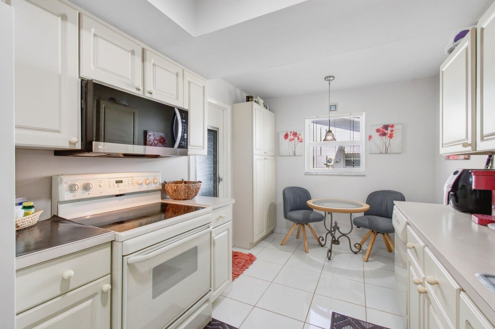 2377 SW 8th Avenue, Boynton Beach, FL 33426 Photo