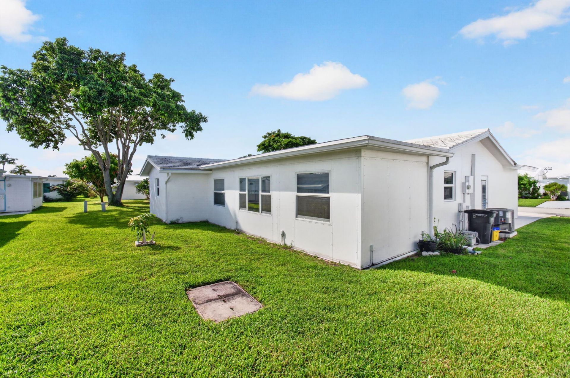 2377 SW 8th Avenue, Boynton Beach, FL 33426 Photo