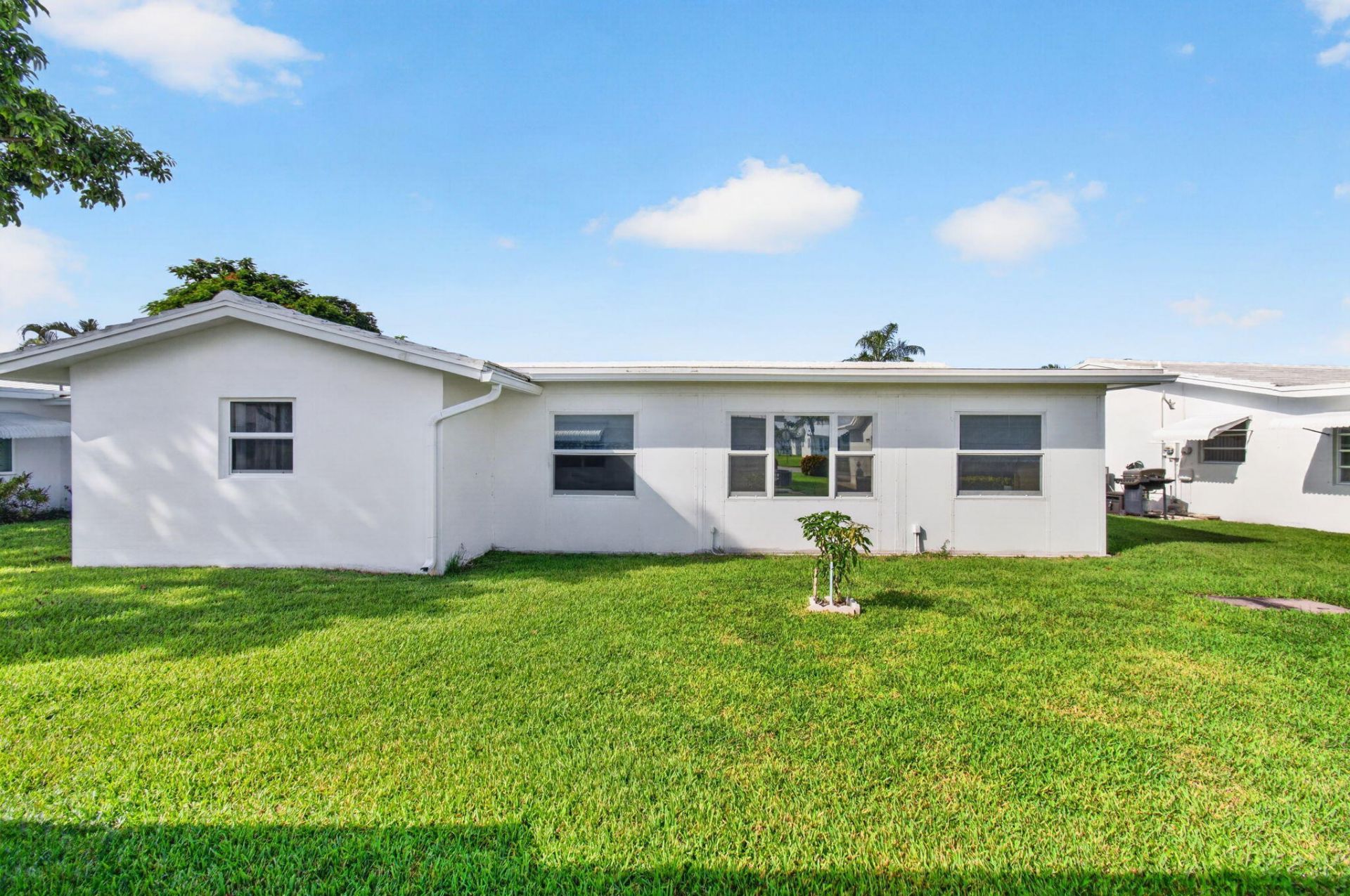 2377 SW 8th Avenue, Boynton Beach, FL 33426 Photo