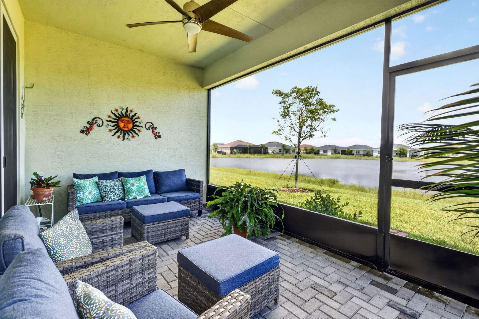 2048 SE Crosswood Way, Port Saint Lucie, FL 34984 Photo