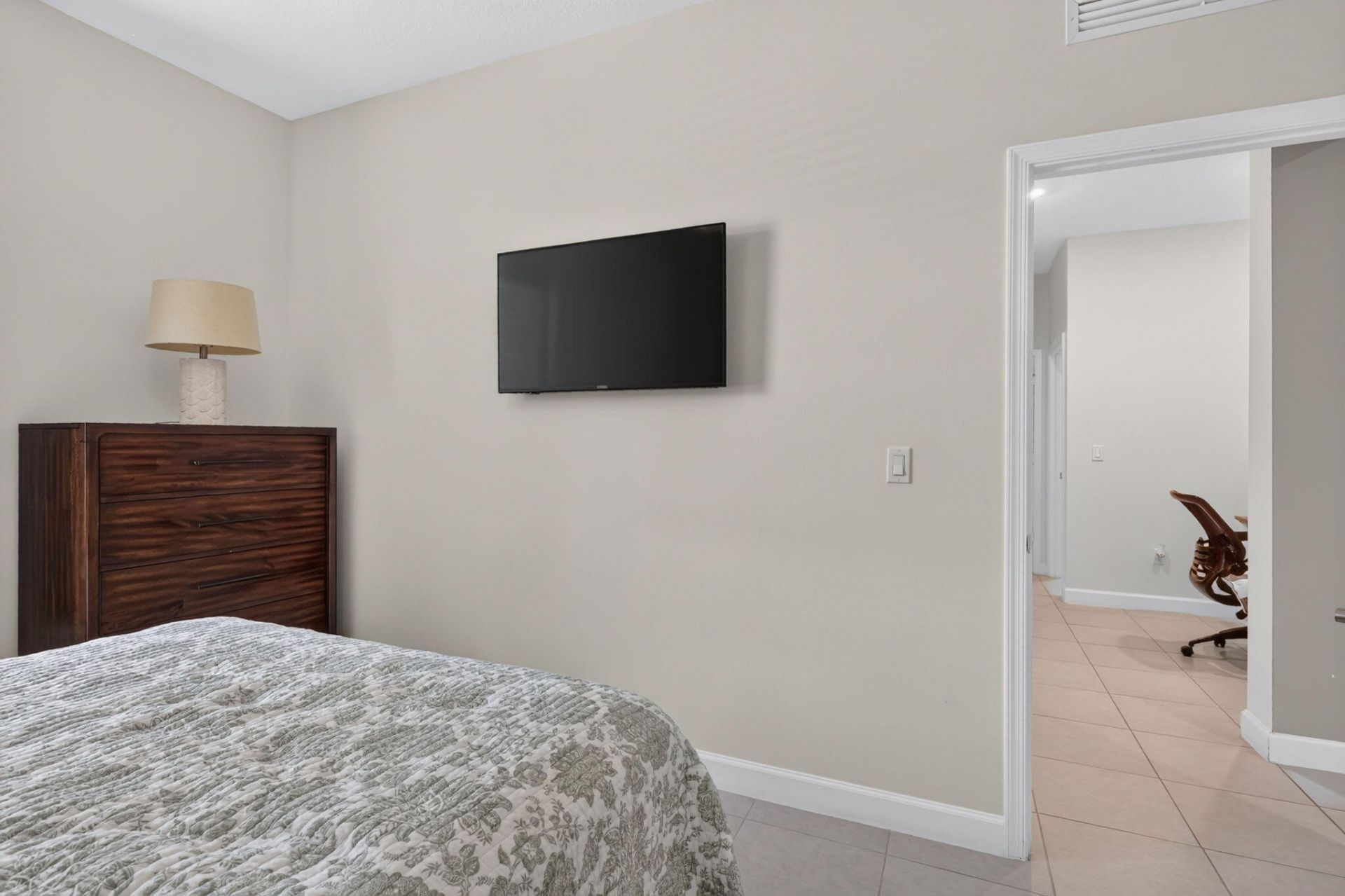 2048 SE Crosswood Way, Port Saint Lucie, FL 34984 Photo