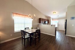 512 Dawsons Park Way photo 4