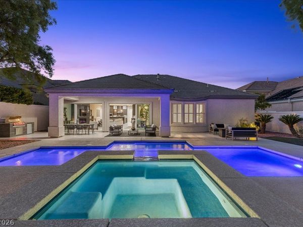 9425 Garnet Crown Avenue , Las Vegas, NV 89145