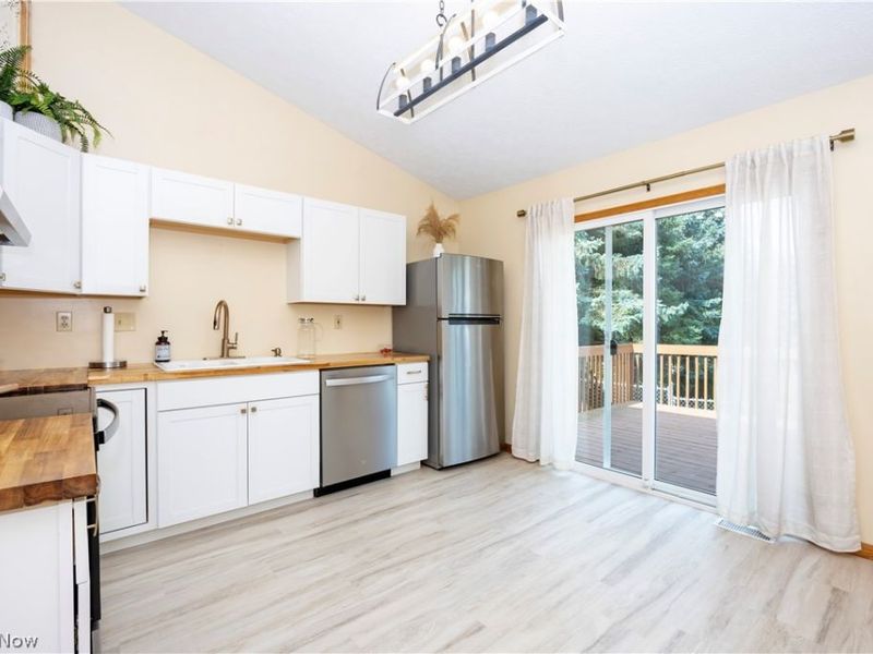 1118 Mindy Lane, Wooster, OH 44691 Photo 6