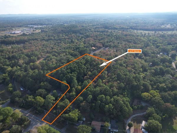 717 Mountain Pine Road , Hot Springs, AR 71913