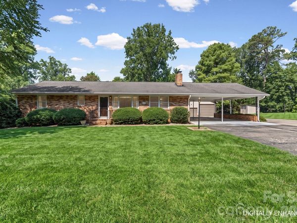 469 Sunset Drive , Winston Salem, NC 27107