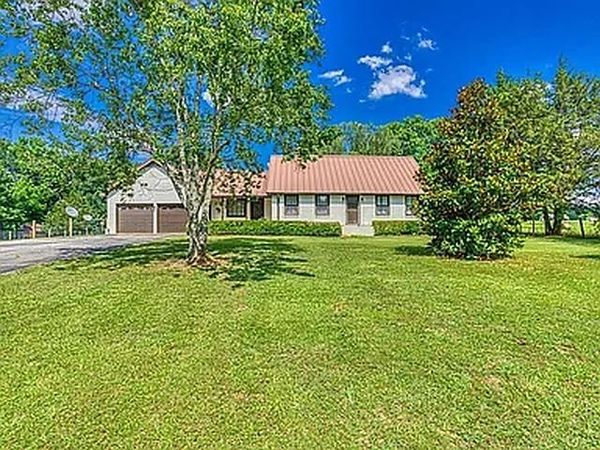13070 Frankfort Rd, Tuscumbia, AL 35674