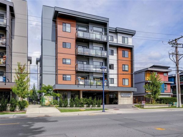 918 Jenkins Ave, Unit #303, Langford, BC V9B 2N7