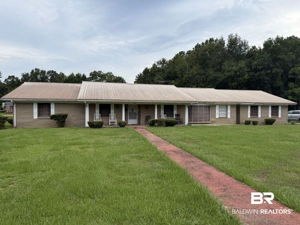 162 Bullard St, Atmore, AL 36502