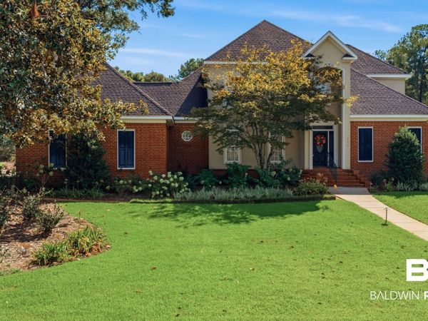 102 Clubhouse Drive, Fairhope, AL 36532