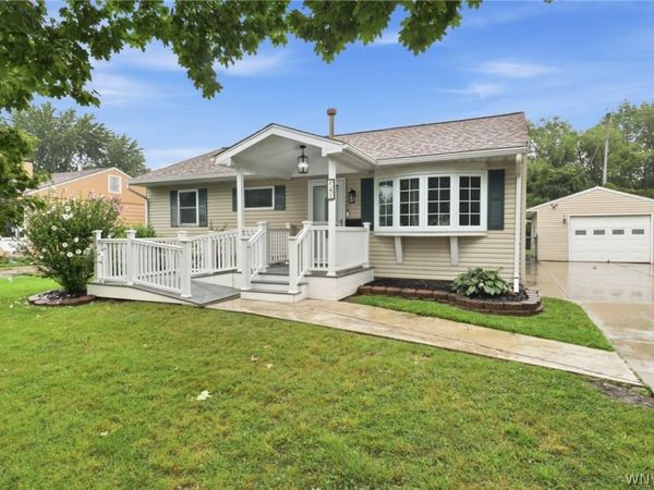 41 Cranbrook Road , Tonawanda, NY 14150