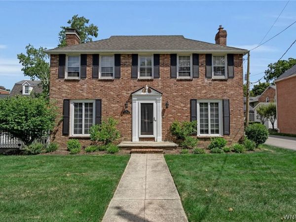 2 Millrace Street N, Williamsville, NY 14221