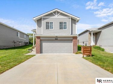866 Barker Lane, Lincoln, NE 68521