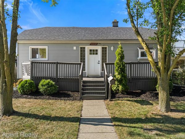 22228 Bon Heur Street , St Clair Shores, Mi 48081